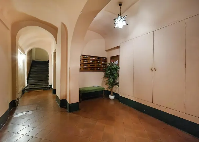 Trident By Buddyrent Apartment